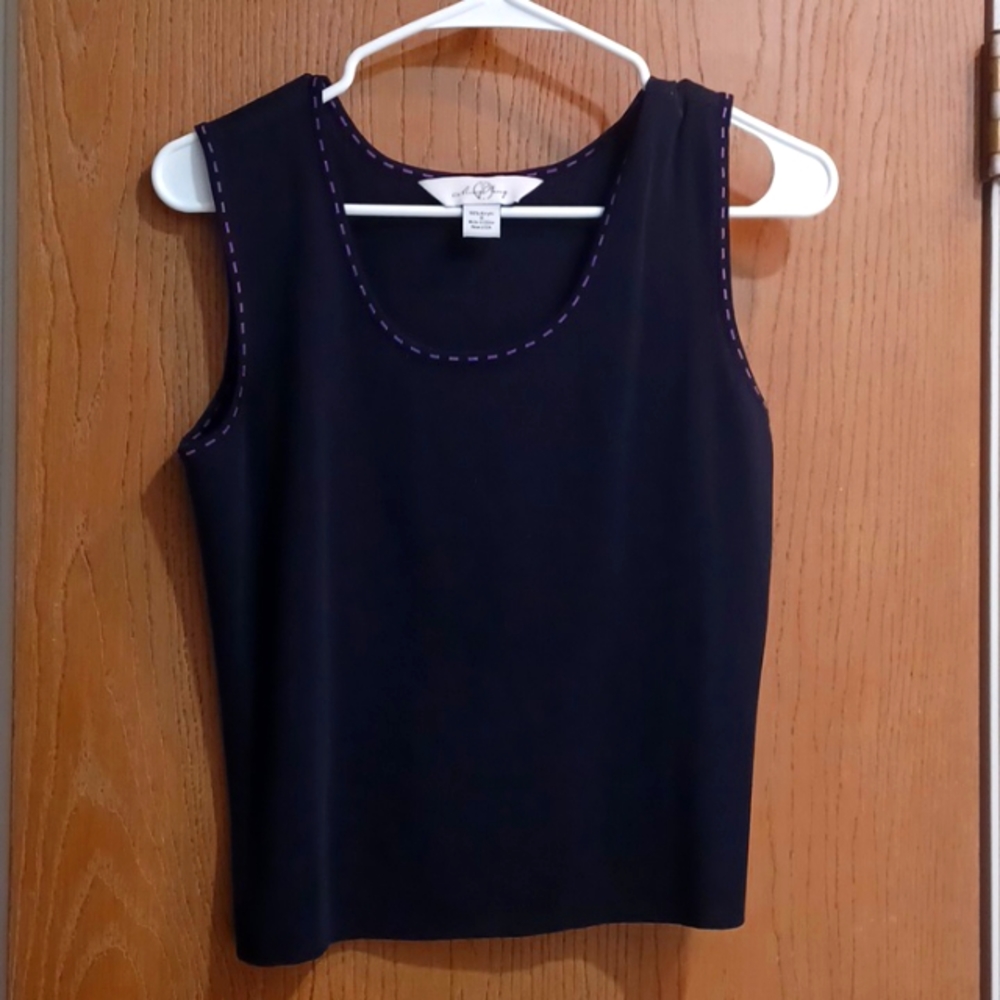 Ming Wang top